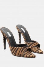 Змия-Червено