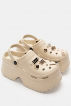 Бежово-Тъмно